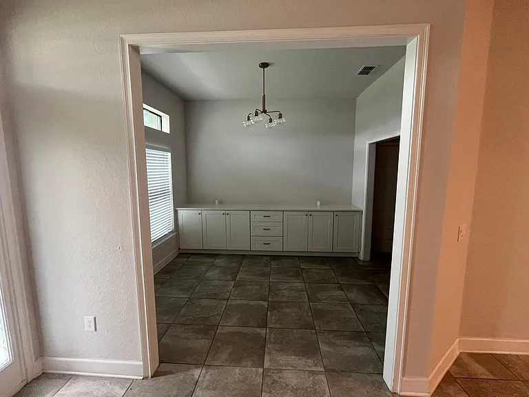 216 Heritage Park Ln — Photo 10
