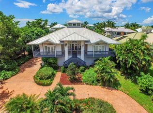 6111 Cocos Dr, Fort Myers, FL 33908