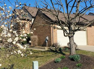 8 Bowie Dr, Wilmington, DE 19808