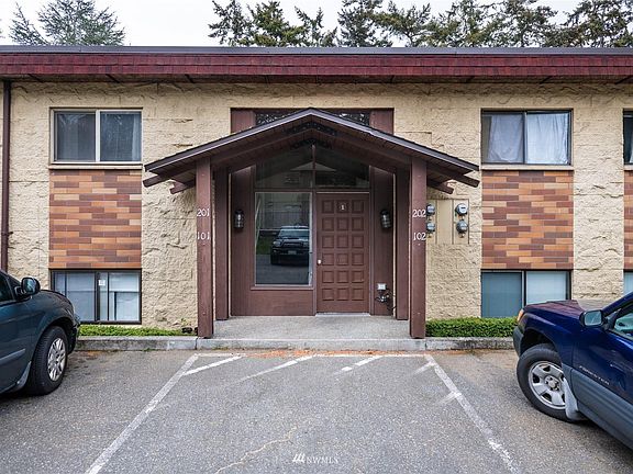 3rd image of 51 32nd St #201