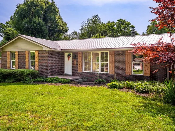 670 Clark Cir, Bowling Green, KY 42103
