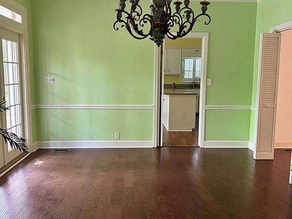 5th image of 1512 Valencia Dr