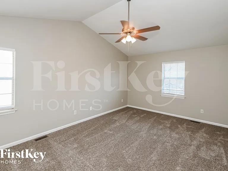 2101 Killarney Pl — Photo 10