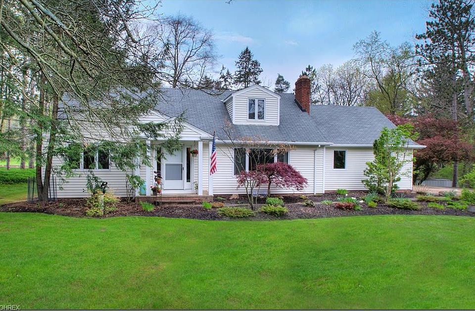 1st image of 90 Meadowhill Ln