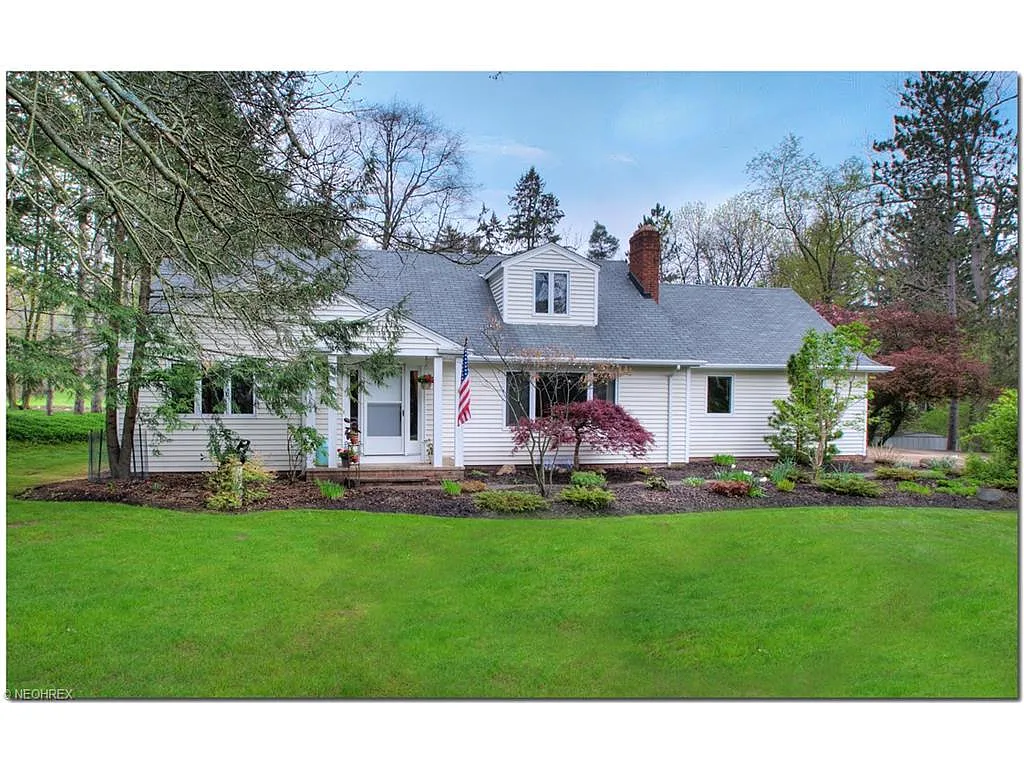 90 Meadowhill Ln photo 1