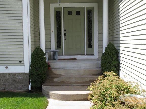 3rd image of 6707 E Point Dr