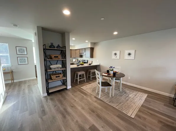 Coventry Villas Townhomes