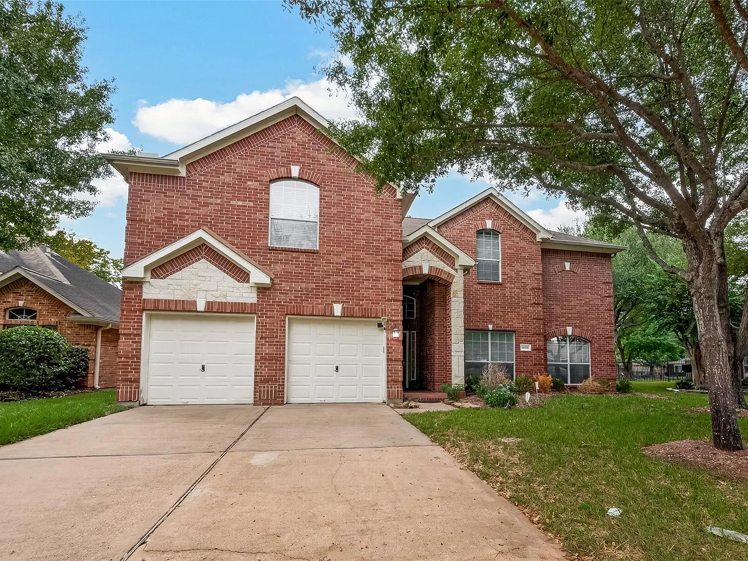 5 bed, 3.5 bath, 4145 sqft, $3,500 — Photo 3