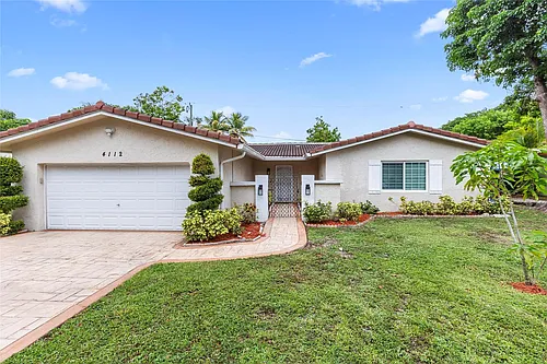 4112 NW 78th Ln Photo 1