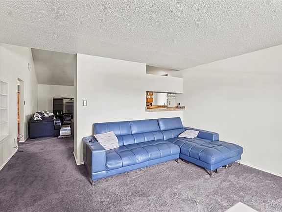 4th image of 2863 Red Oak Dr