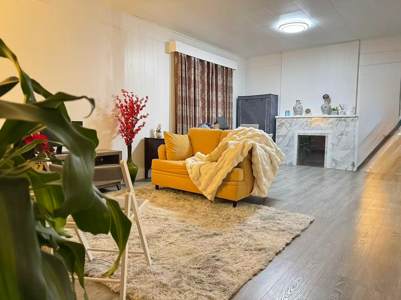 1440 E 1st Ave photo 1