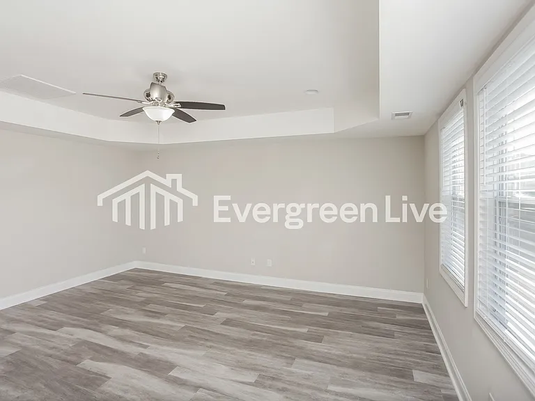 57 Easington Ct — Photo 8