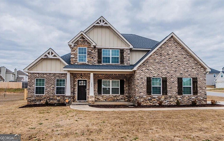 1st image of 204 Amberley Ct