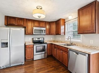 272 Winding Pond Rd #272, Londonderry, NH 03053