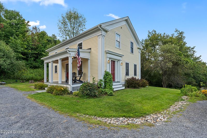 4th image of 429 North Road