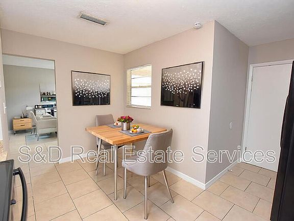 5th image of 1139 Mercury Dr W APT C