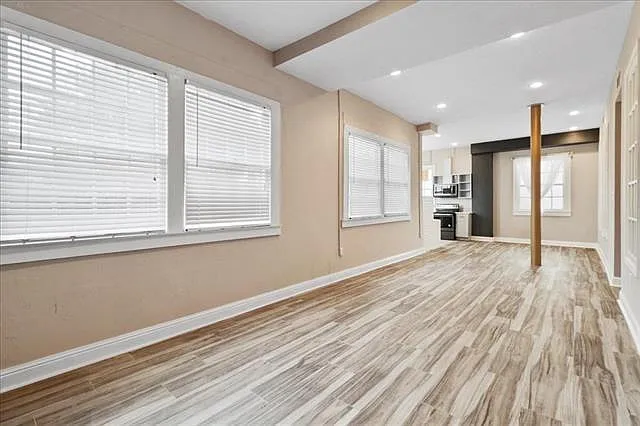 4 bed, 1.0 bath, 1800 sqft, $1,750 — Photo 3
