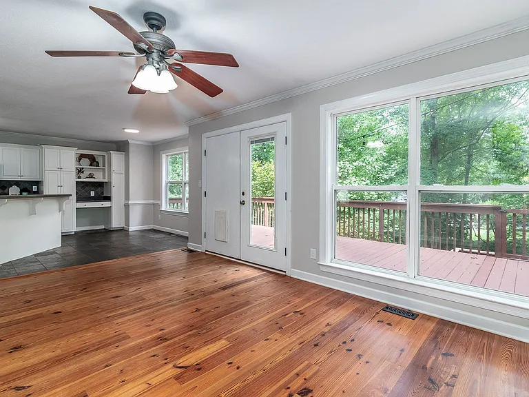 438 Bristol Rd — Photo 9