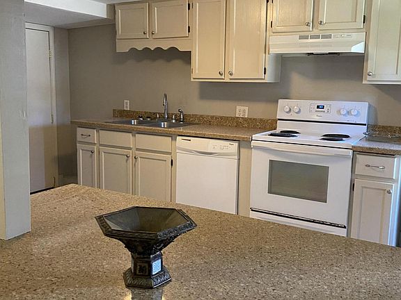 4th image of 1501 W Saint Mary Blvd APT E