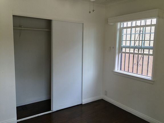 4th image of 500 N Los Robles Ave APT 1