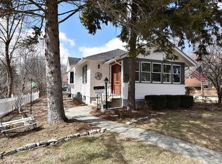 1103 S 4th St, St Charles, IL