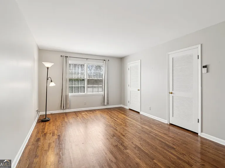 355 Westerhall Ct — Photo 24