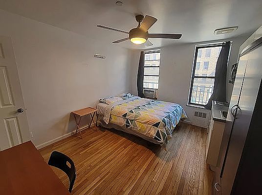 1st image of 340 Amsterdam Ave #401