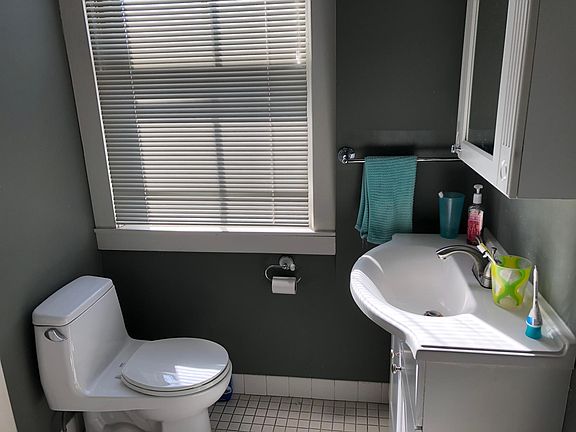4th image of 209 Angell St Unit 3