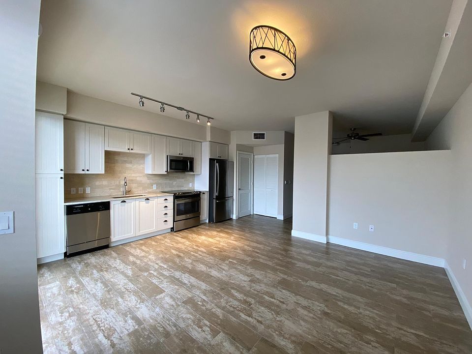 1st image of 1771 SE 17th St #406