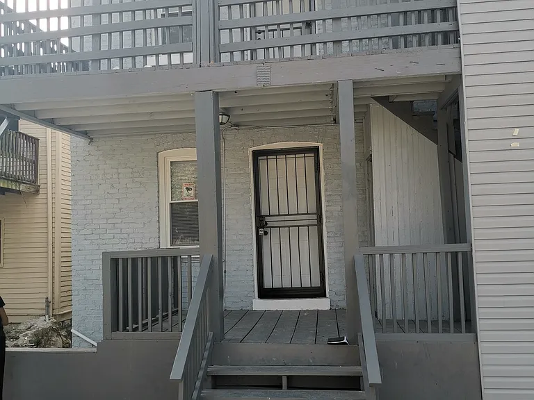 1665 Buena Vista Ave #2 — Photo 5