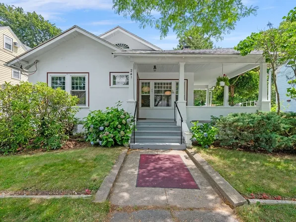 241 E Lothrop St, Beverly, MA 01915