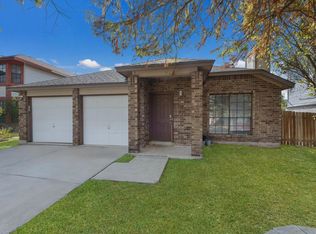 6822 Quail Lake Dr, San Antonio, TX 78244