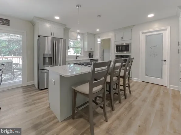 22061 Spring Valley Dr, Lexington Park, MD 20653