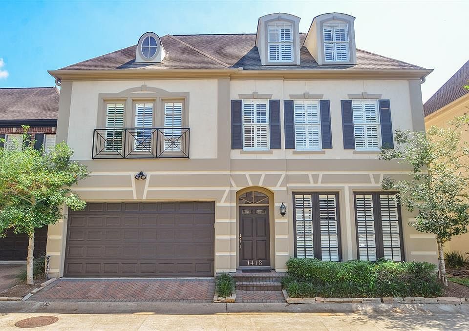 1st image of 1418 E Hilshire Park Dr