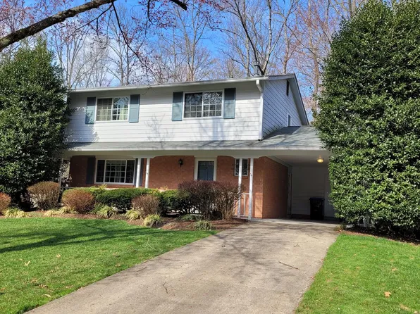 5214 Gainsborough Dr, Fairfax, VA 22032