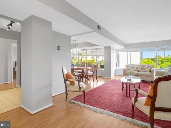 5340 Holmes Run Pkwy Unit 510, Alexandria, VA 22304