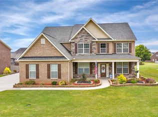6 Kettering Ct, Easley, SC 29642