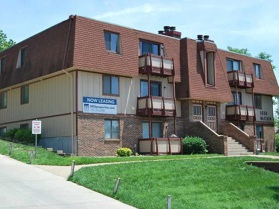 1524 McCain Ln