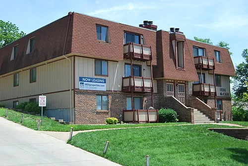 1524 McCain Ln Photo 1