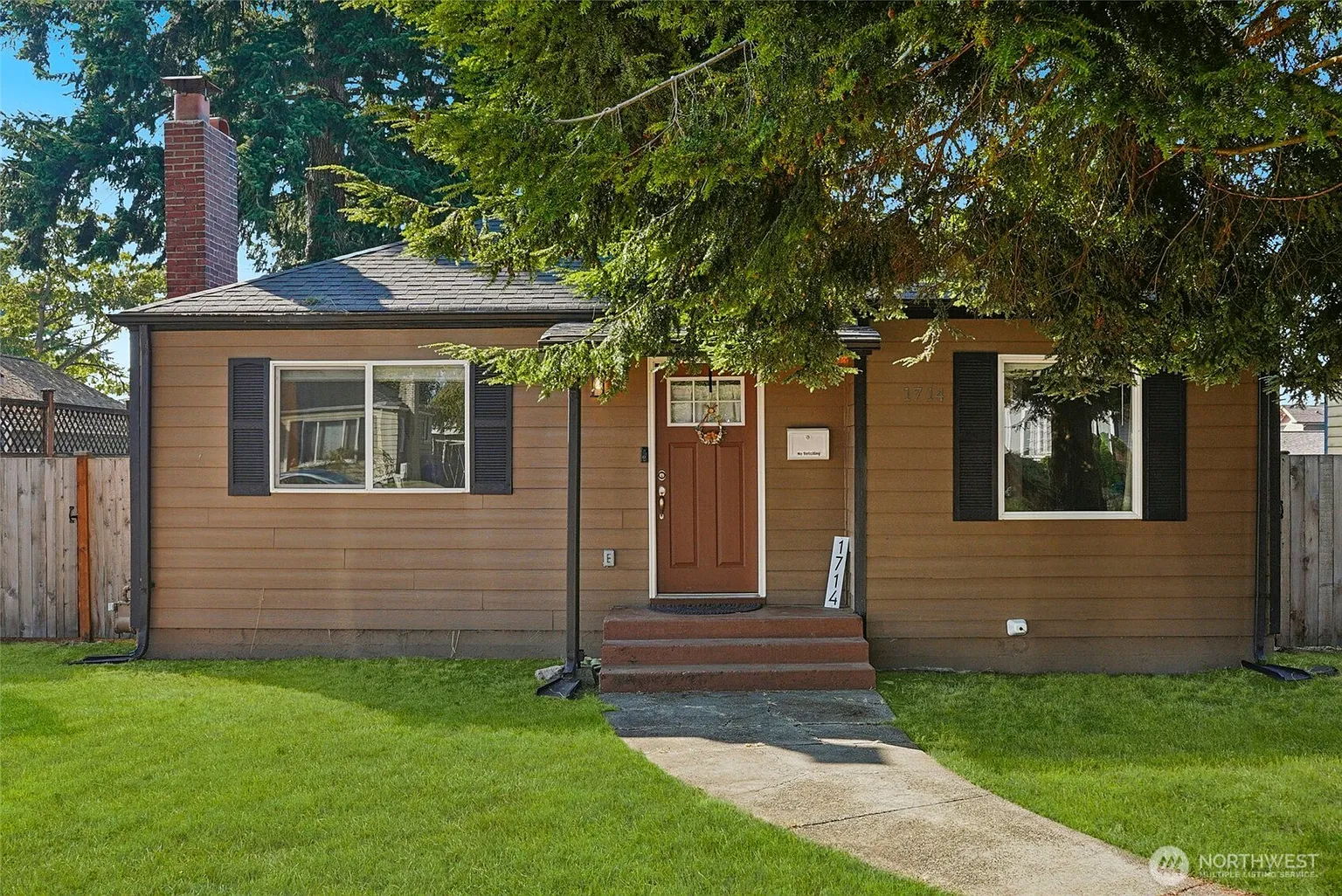 1714 S Anderson Street photo 1