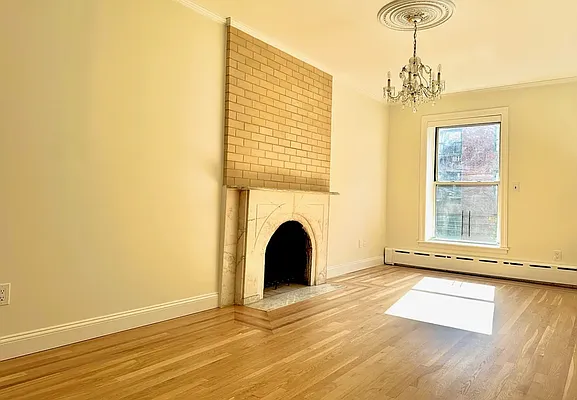 Rented by R New York | media 2