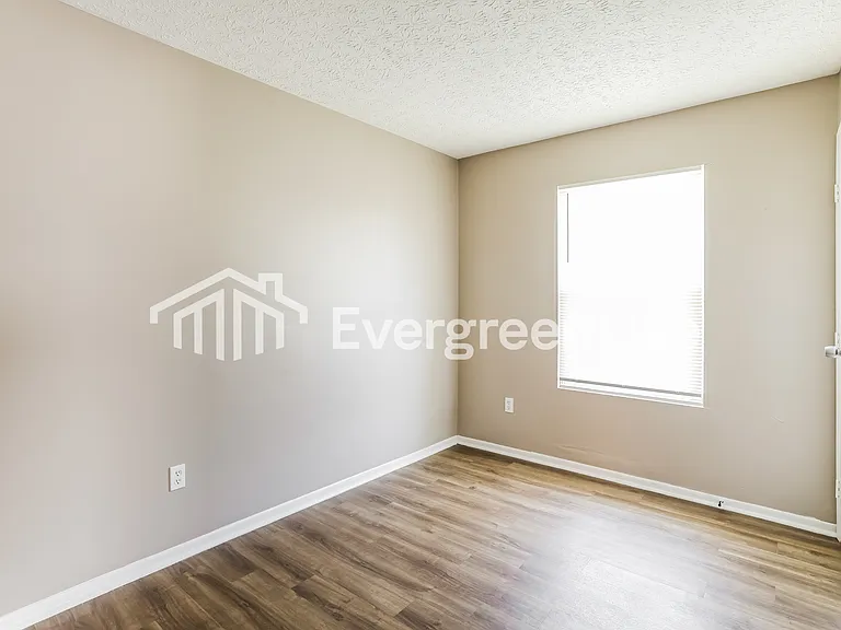 2641 Bulen Ave — Photo 11