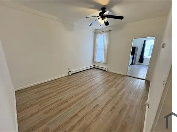 1 Seeley St #2, Bridgeport, CT 06605