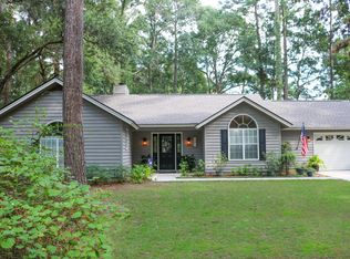 131 Marsh Dr, Beaufort, SC 29907