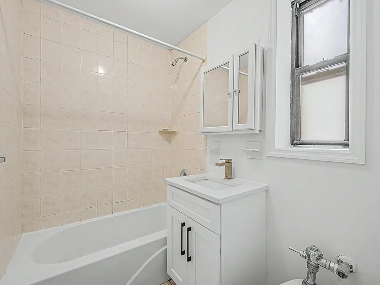 1420 York Ave #3G — Photo 10