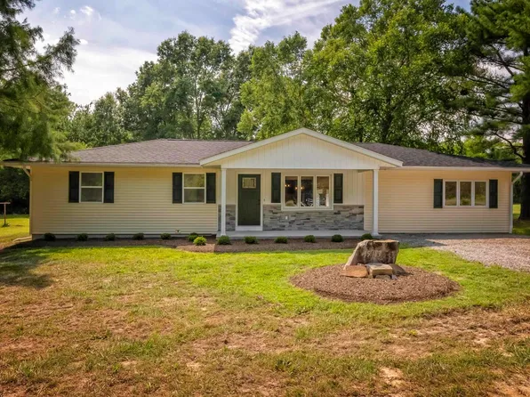 15143 Christmas Tree Rd, Johnston City, IL 62951