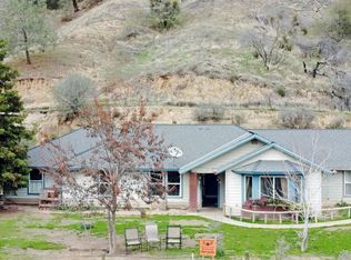 30275 Gooseberry Ln, Prather, CA 93651
