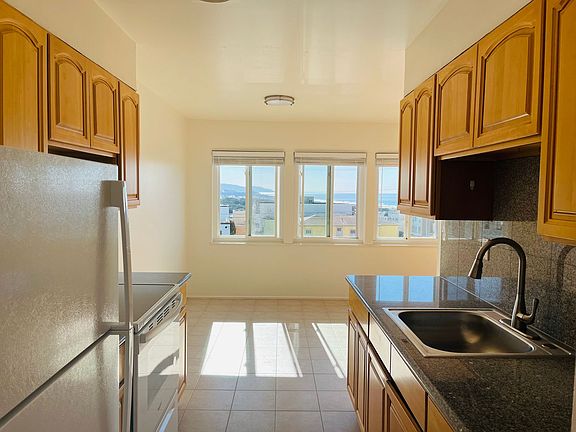 3rd image of 7630 Geary Blvd #301