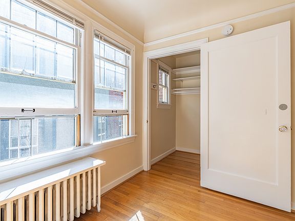 5th image of 409 10th Ave #303