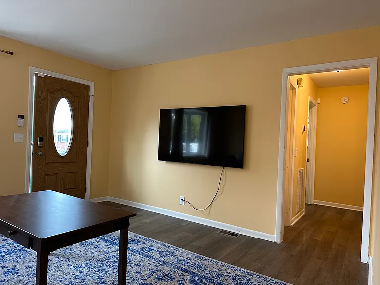 Samsung 65" Smart TV